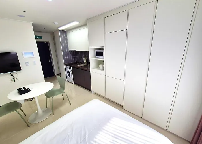 W Hall Apartment