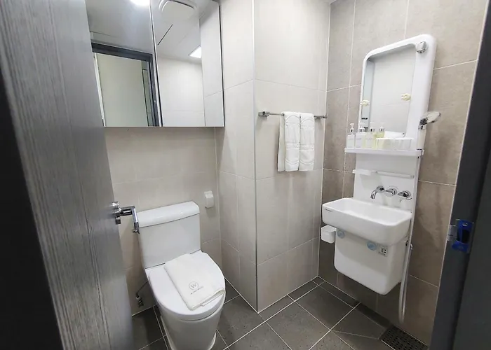 Apartment W Hall